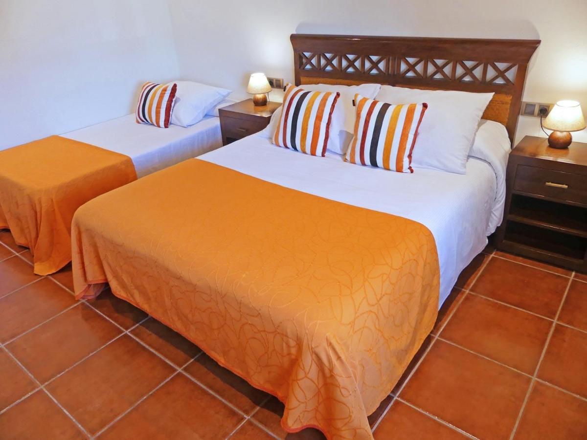 Hotel & Golf Ca La Caputxeta Castello  D'Empuries Buitenkant foto